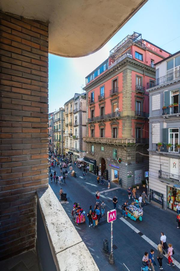 Toledo Stylish Apartments By Wonderful Italy 나폴리 외부 사진